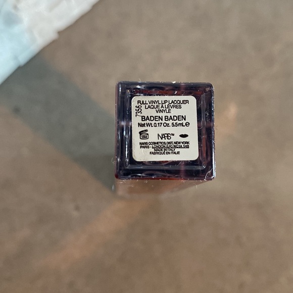 NARS Full Vinyl Lip Laquer in Baden Baden - Picture 6 of 6